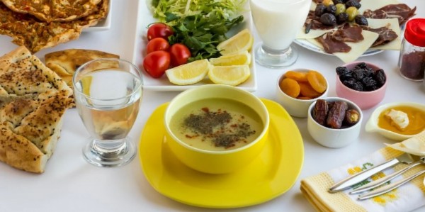 Ramazan Ayında Neden Kilo Alınır? Ramazan Ayında Nasıl Beslenilmeli?